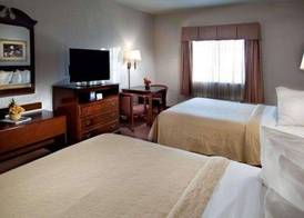 Quality Inn & Suites Near University 5