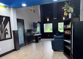 Days Inn by Wyndham Brooksville 5