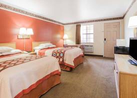 Super 8 by Wyndham Mount Vernon 5