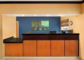 Fairfield Inn & Suites by Marriott Champaign 3