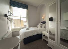 Anabelle's Guest House 3