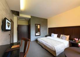 Reston Hotel 2