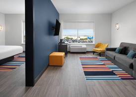Aloft by Marriott Katy Mills 4