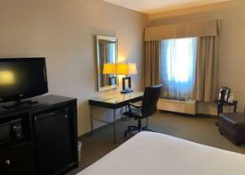 Wingate by Wyndham Ashland 3