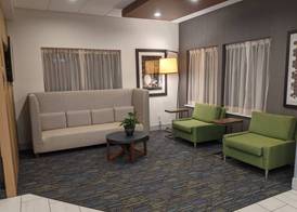 Holiday Inn Express SOUTH BURLINGTON by IHG 5