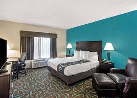 Comfort Inn & Suites Sarasota I75 4
