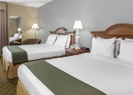 Days Inn by Wyndham Selma 5