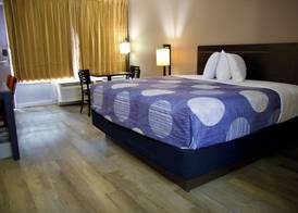 Heritage Inn & Suites 5