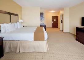 Holiday Inn Express & Suites GEORGETOWN by IHG 3