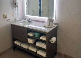 Comfort Inn Edinburgh - Columbus 5
