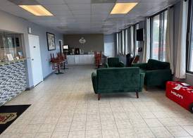Super 8 by Wyndham Manassas 4