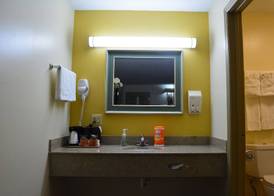 Southern Inn Lumberton 3