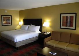 Holiday Inn Express & Suites BOWLING GREEN by IHG 4