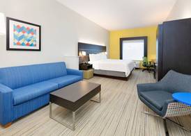 Holiday Inn Express & Suites CLEBURNE by IHG 5