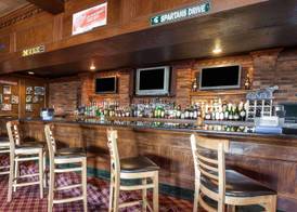 Days Inn & Suites by Wyndham Roseville/Detroit 3