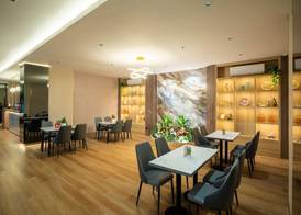 Ramada by Wyndham Serpong 4