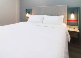 Avid Hotel Querétaro Centro Sur by IHG 4