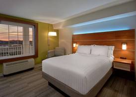 Holiday Inn Express Pigeon Forge – Sevierville by IHG 5