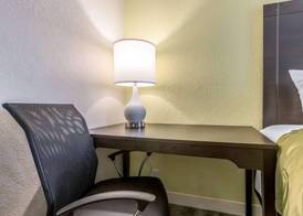 Quality Inn Palm Beach International Airport 3