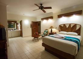 Manta Ray Bay Resort 3