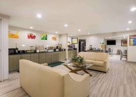 Quality Inn Northlake 2