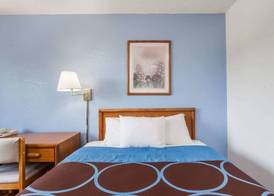 Super 8 by Wyndham Norwich 4