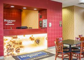 Rodeway Inn MacArthur Airport 4