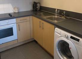 Luxury Stay With Sauna, Gym, and Pool in Leicester 5