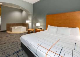 La Quinta by Wyndham Bridgeport 5