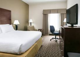 Holiday Inn Express & Suites CLINTON by IHG 3