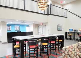 Hawthorn Suites Irving DFW South 4
