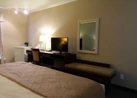 Super 8 by Wyndham Dauphin 5