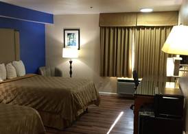California Inn and Suites Bakersfield 2