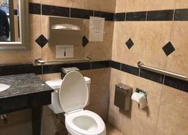 Days Inn & Suites by Wyndham Webster NASA-ClearLake-Houston 2