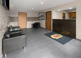 Super 8 by Wyndham Mentor/Cleveland Area 3