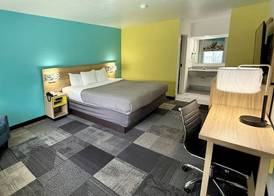 Days Inn by Wyndham Eglin AFB 3