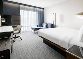 Courtyard by Marriott New Castle 5