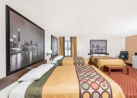 Super 8 by Wyndham Marshall 4