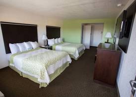 Days Inn by Wyndham Oceanside 5
