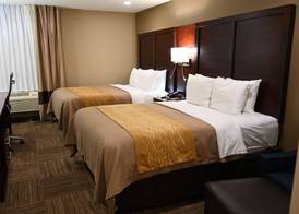 Giles Hotel Inn & Suites 4