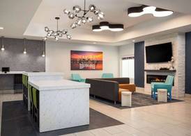 La Quinta by Wyndham Gonzales LA 5