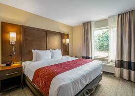Comfort Suites Fishkill near Interstate 84 5