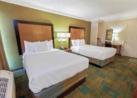 Travelodge by Wyndham Phoenix North 4