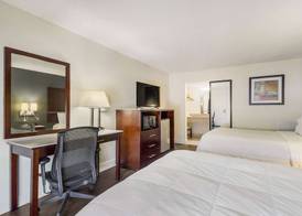 SureStay Hotel by Best Western Sarasota Lido Beach 5