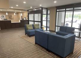 Quality Inn & Suites Spring Lake - Fayetteville near Fort Bragg 4
