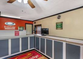 ECONO LODGE 2