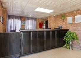 Rodeway Inn Branson, Brick House 5