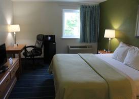 Days Inn & Suites by Wyndham Bridgeport - Clarksburg 5
