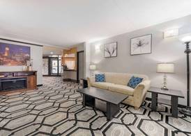 Quality Inn & Suites Mayo Clinic Area 3