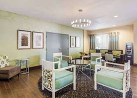 Quality Inn & Suites Quincy - Downtown 2